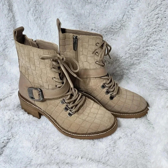 Vince Camuto Shoes - NWOT Vince Camuto Kaiander Boots
